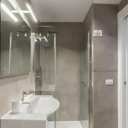 Visit ゲストハウス 4*